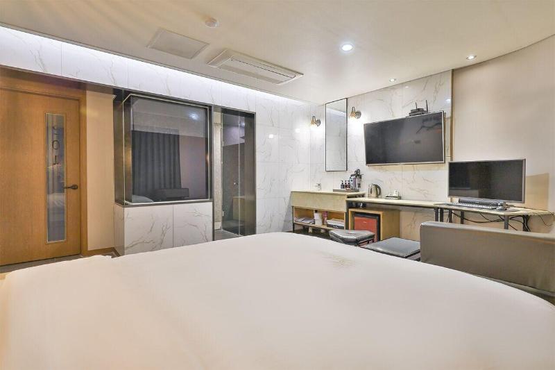 Gracias Hotel Gimhae image