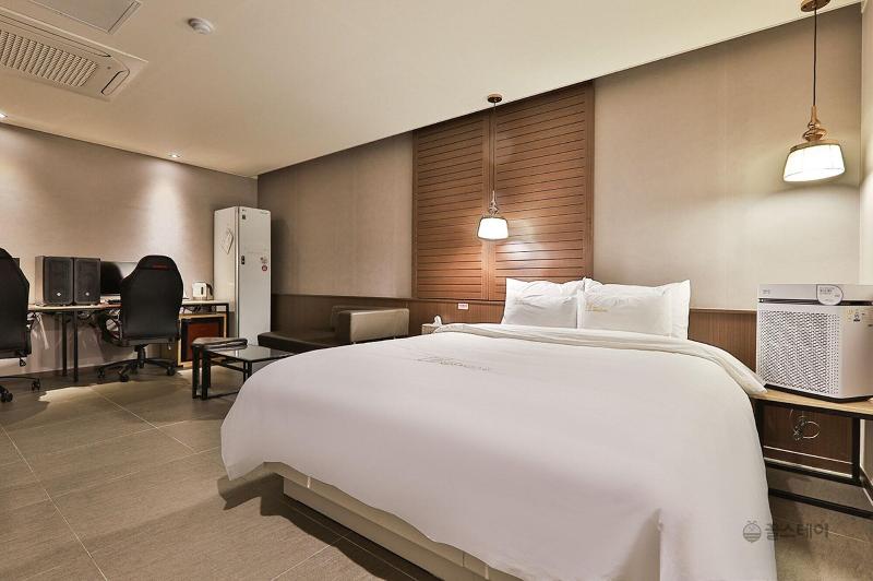 Gracias Hotel Gimhae image