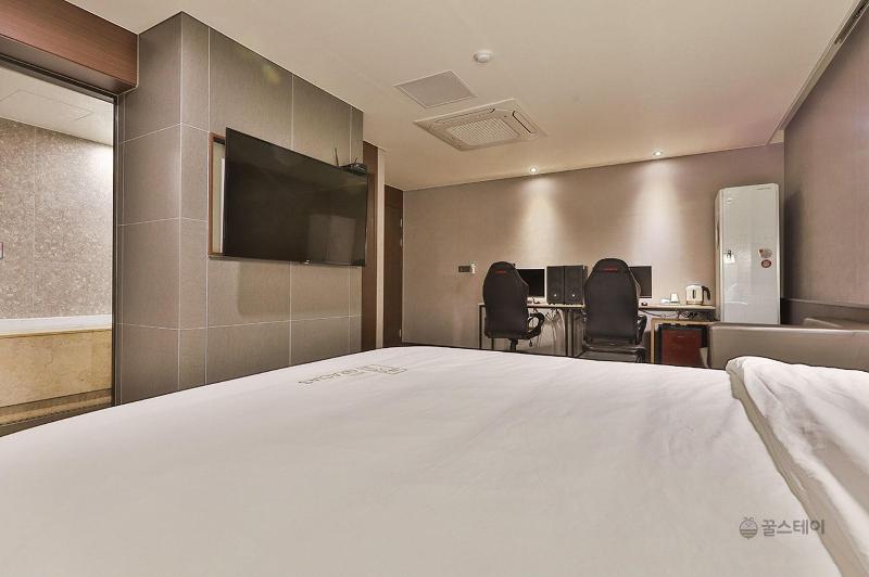 Gracias Hotel Gimhae image