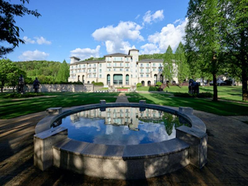 Adonis Hotel image