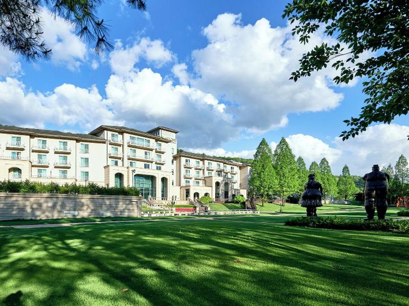 Adonis Hotel image
