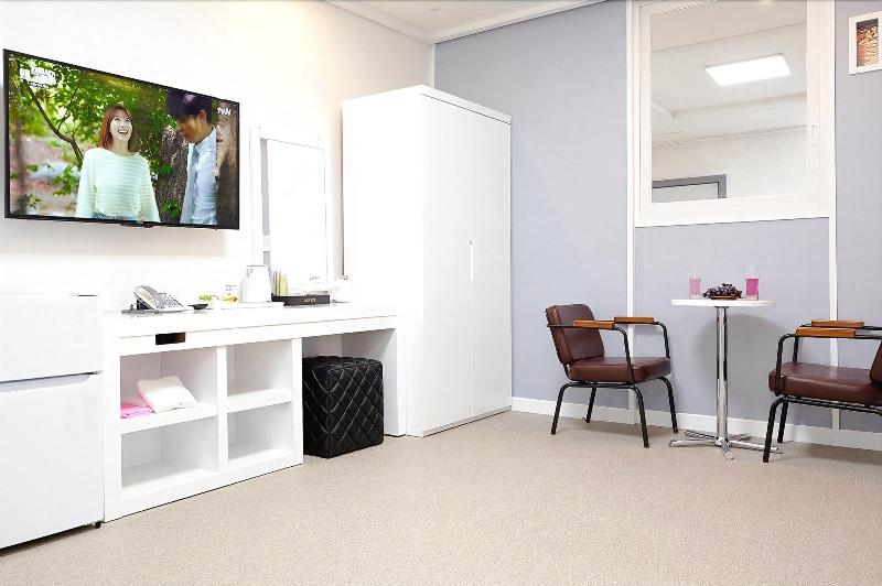 K-Pop Hotel image