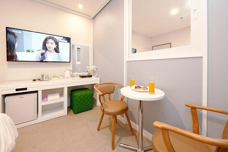 K-Pop Hotel image