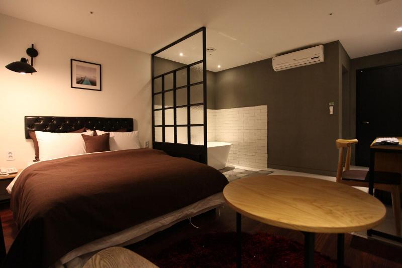 Hotel Banwol image