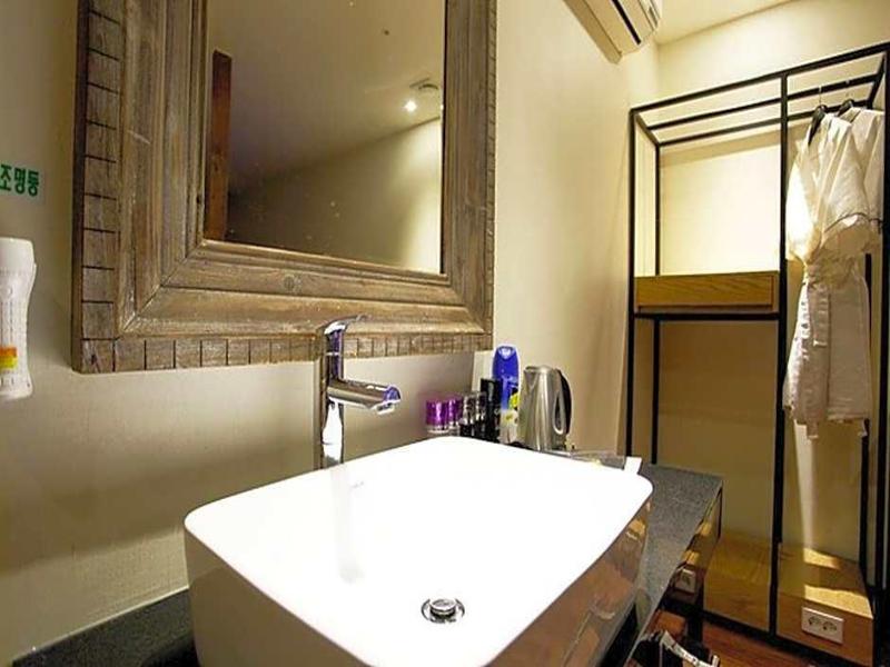 Hotel Banwol image