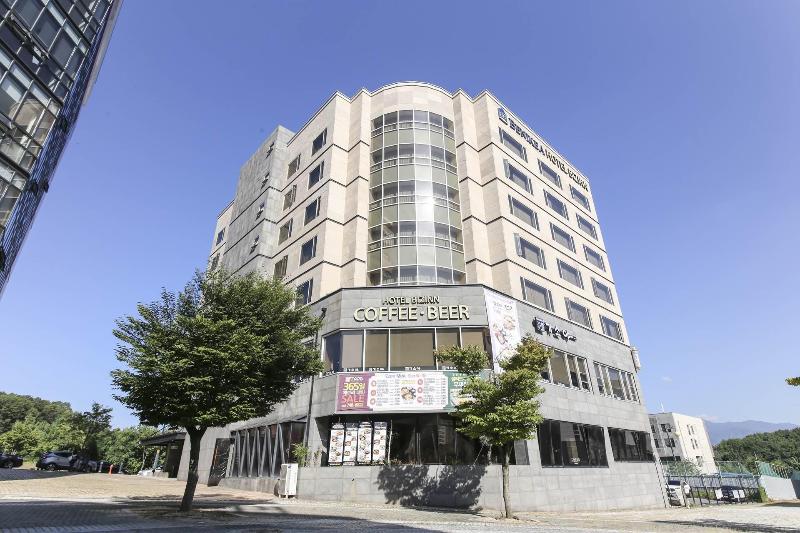 Hotel Biz Inn image