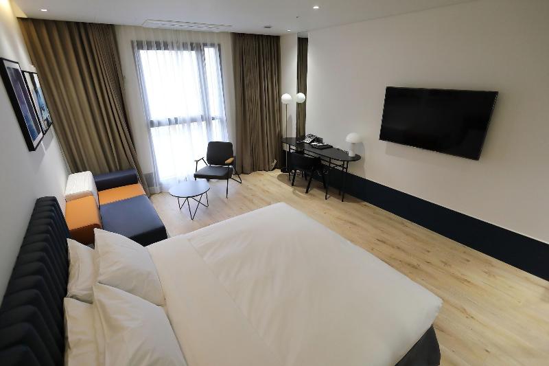 Orchid Hotel image