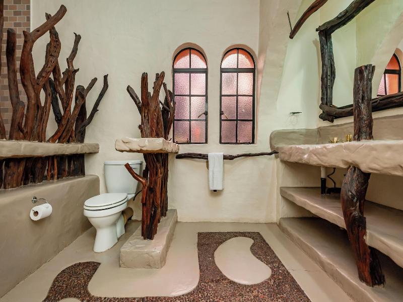 Airport Tower Lodge image