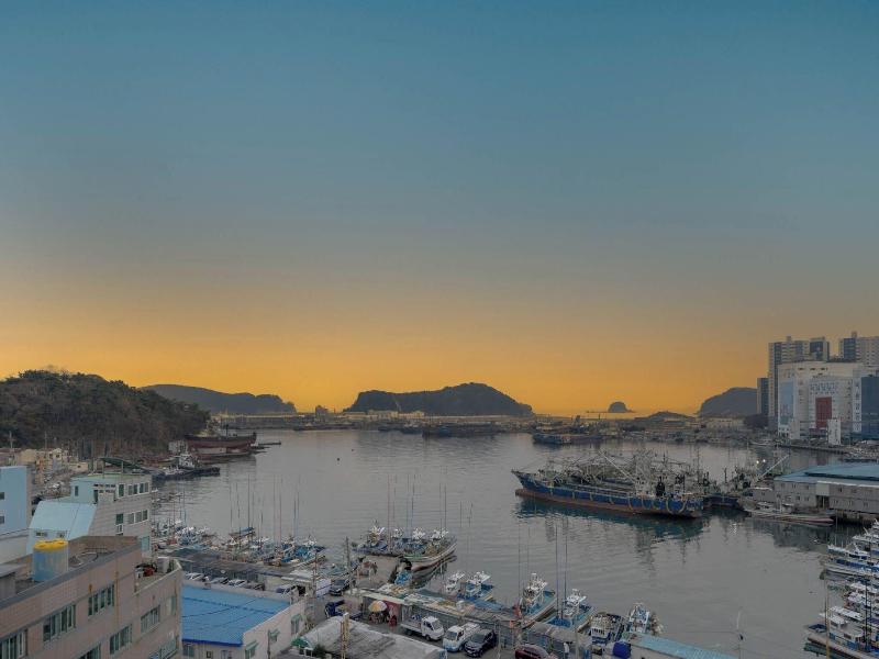 Oia Hotel image