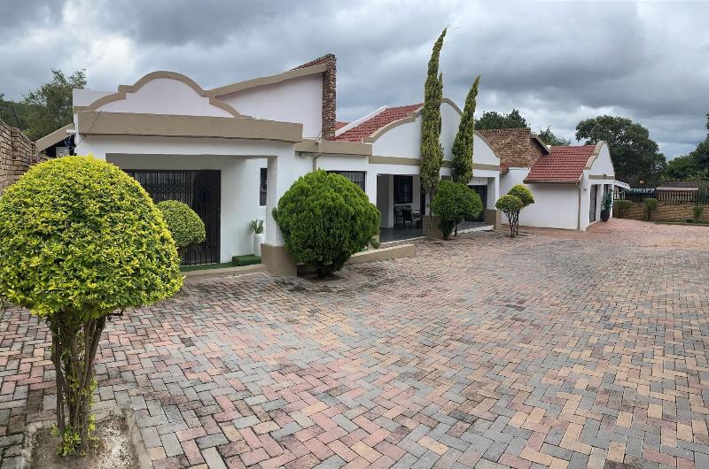 A Pousada Guesthouse image