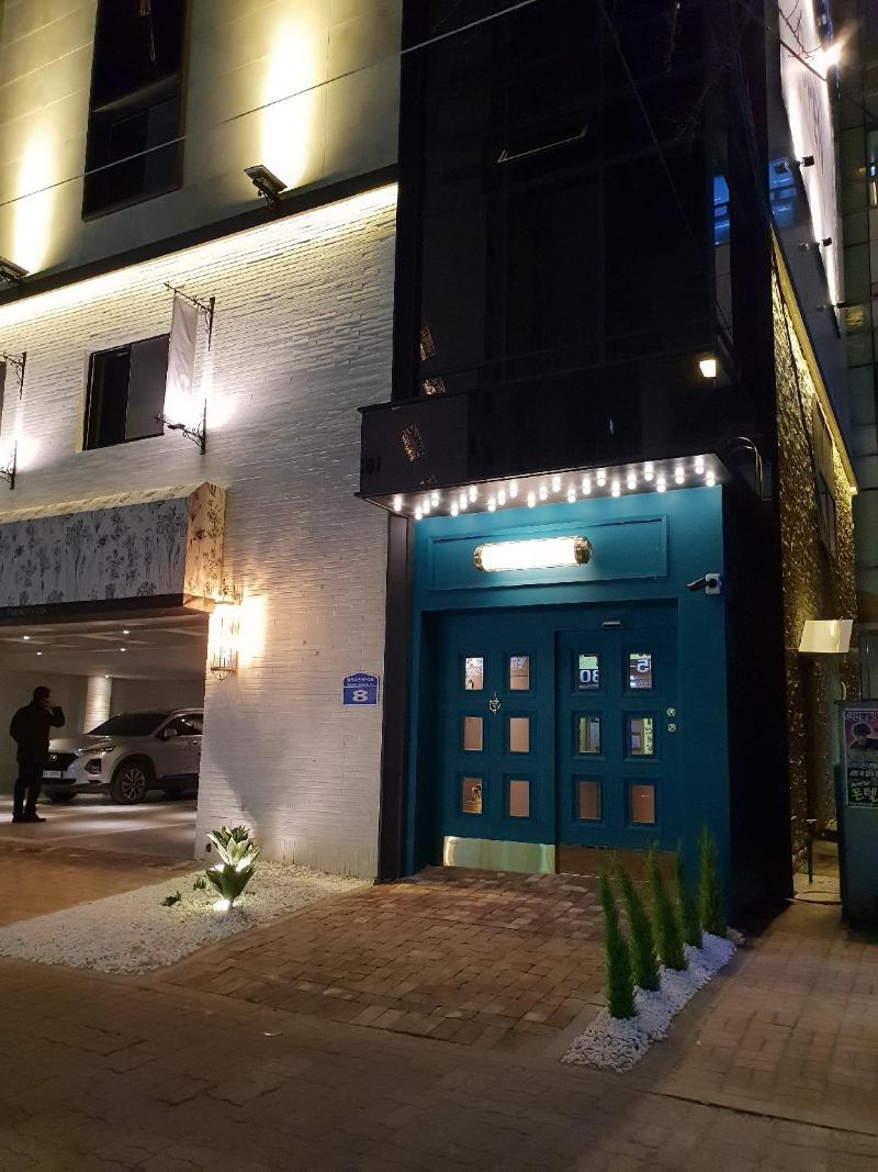 Hotel Frenchcode image