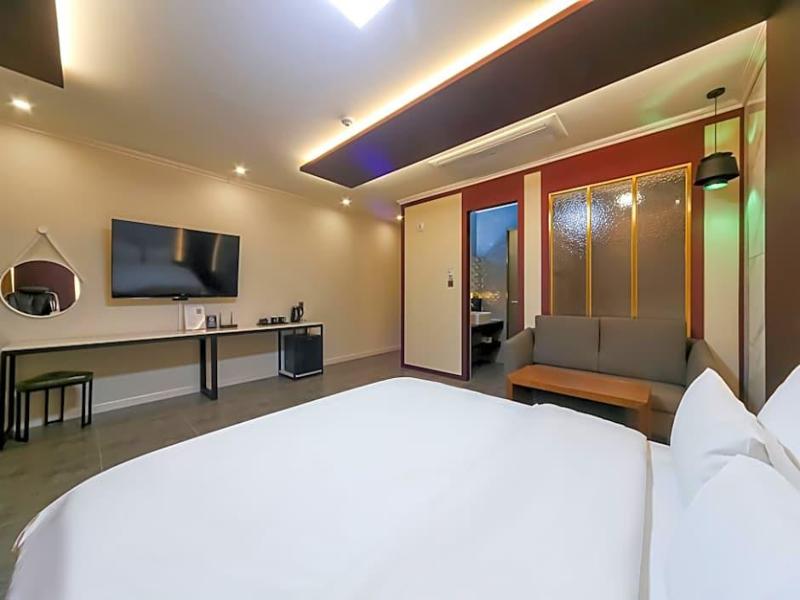 Bestie Hotel image