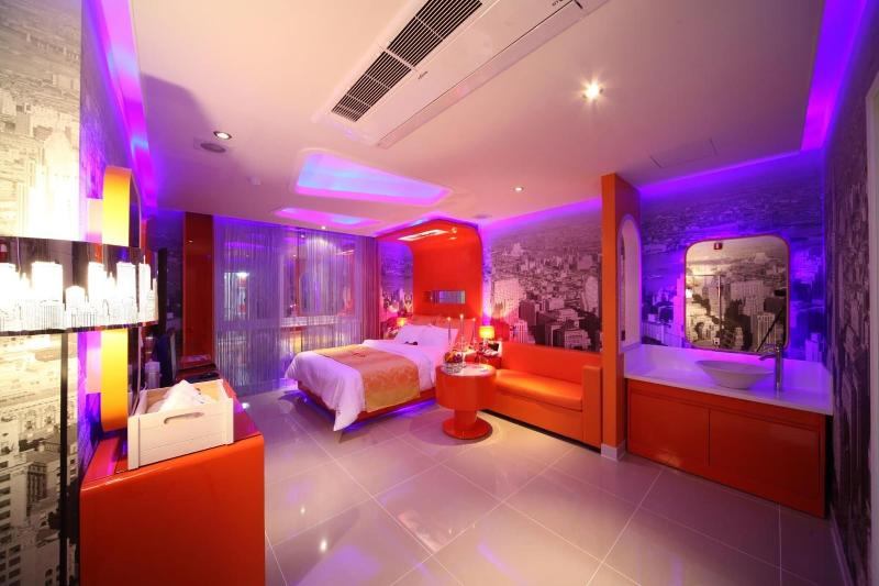 Esia Hotel image
