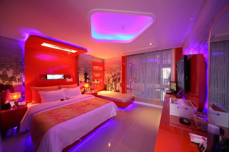 Esia Hotel image