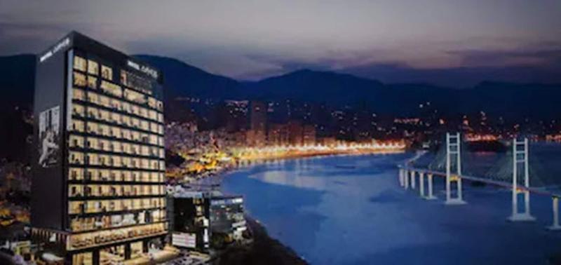 Sky View Hotel image