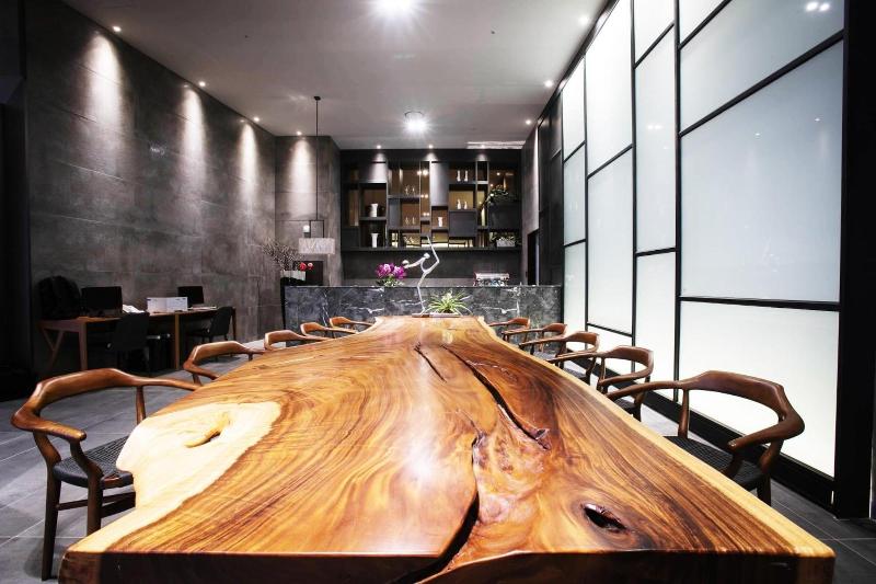 Sky View Hotel image