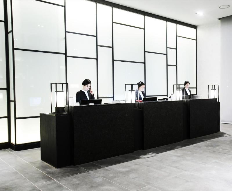 Sky View Hotel image