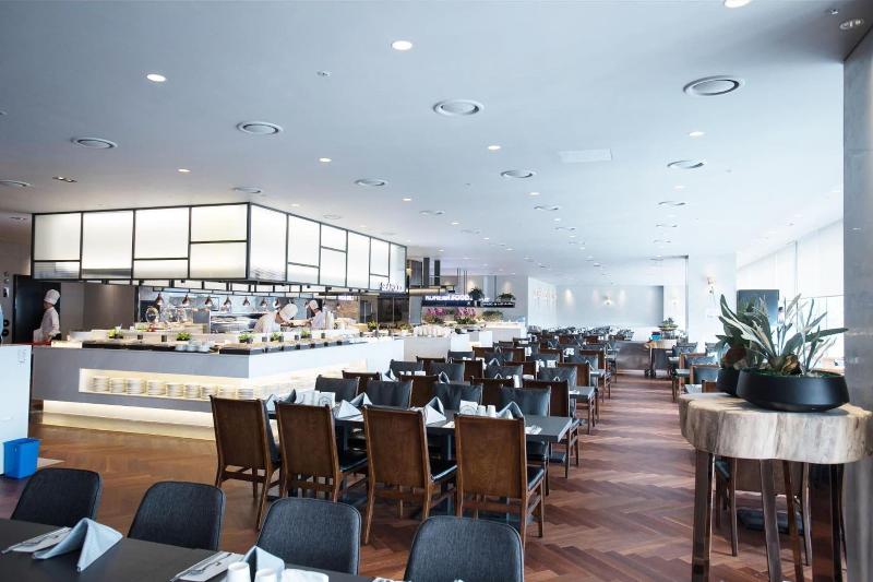Sky View Hotel image