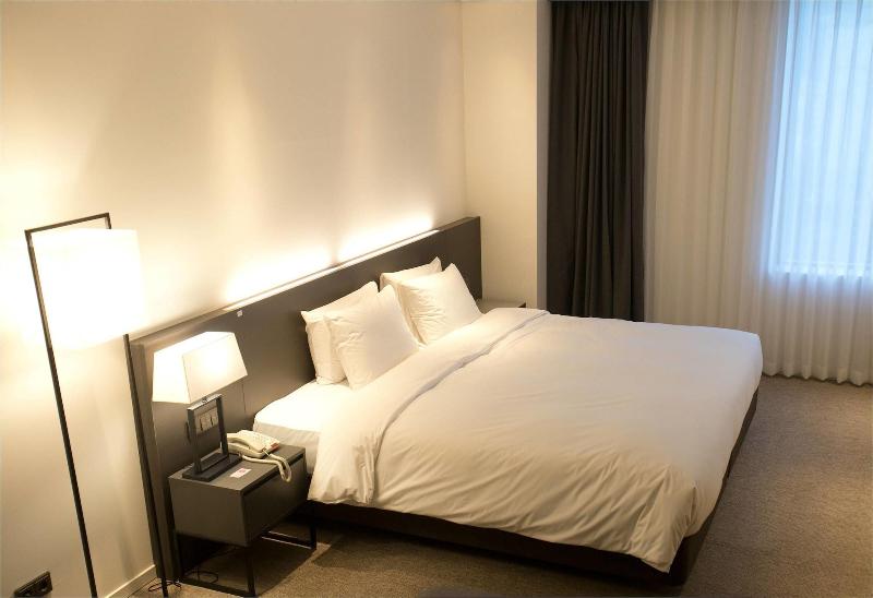 Sky View Hotel image