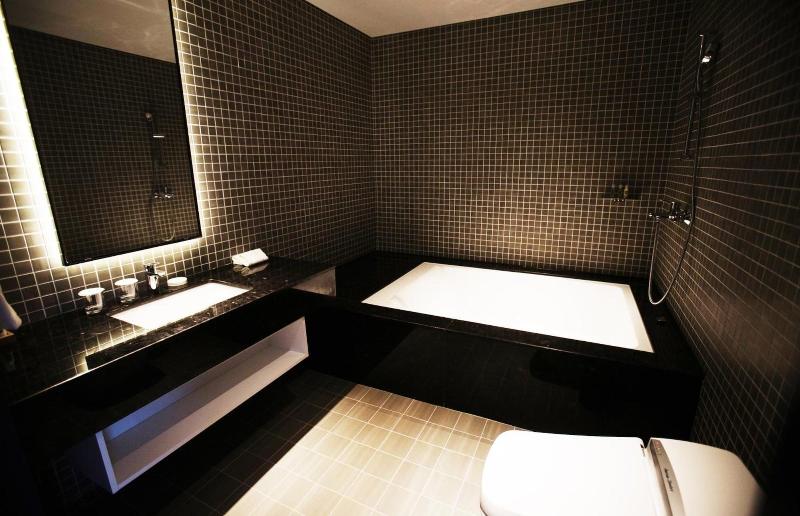 Sky View Hotel image
