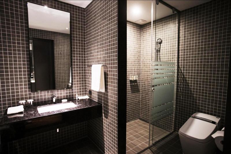 Sky View Hotel image