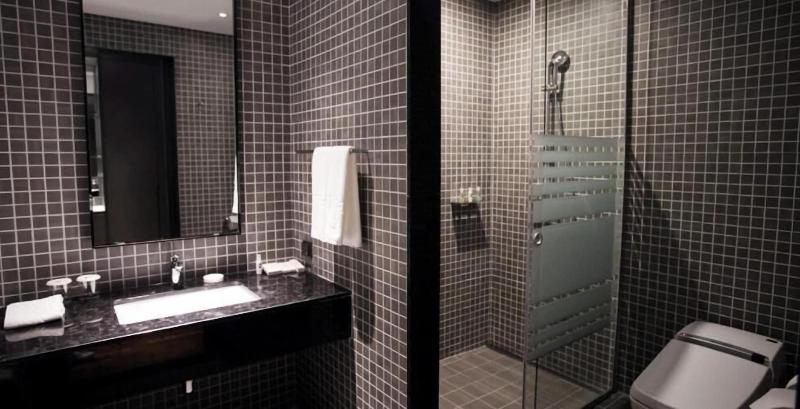 Sky View Hotel image