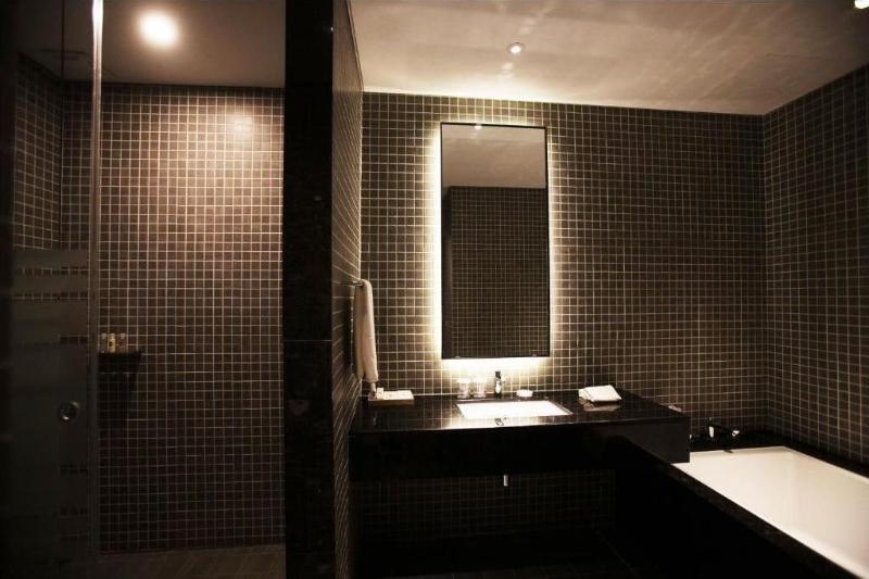 Sky View Hotel image