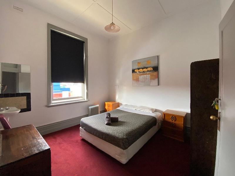 Royal Hotel image 8