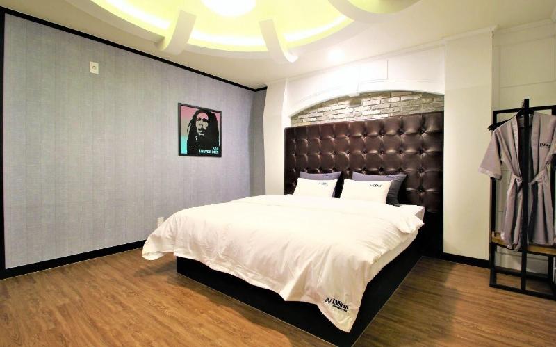 Instar Hotel Yangsan image