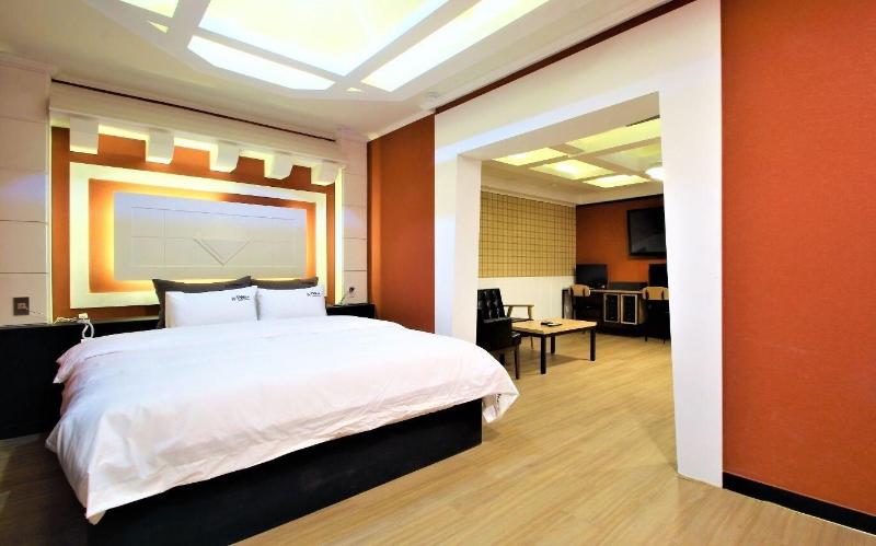 Instar Hotel Yangsan image