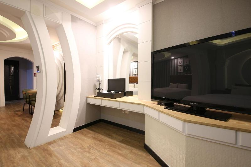 Instar Hotel Yangsan image