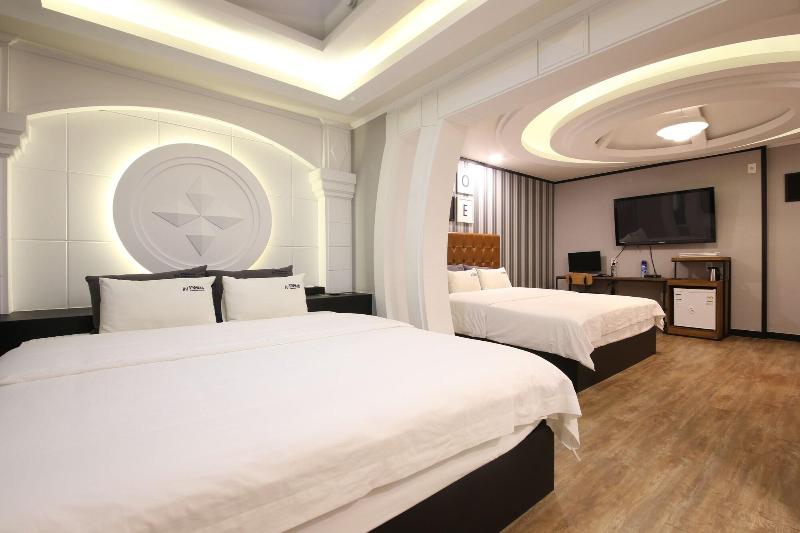 Instar Hotel Yangsan image
