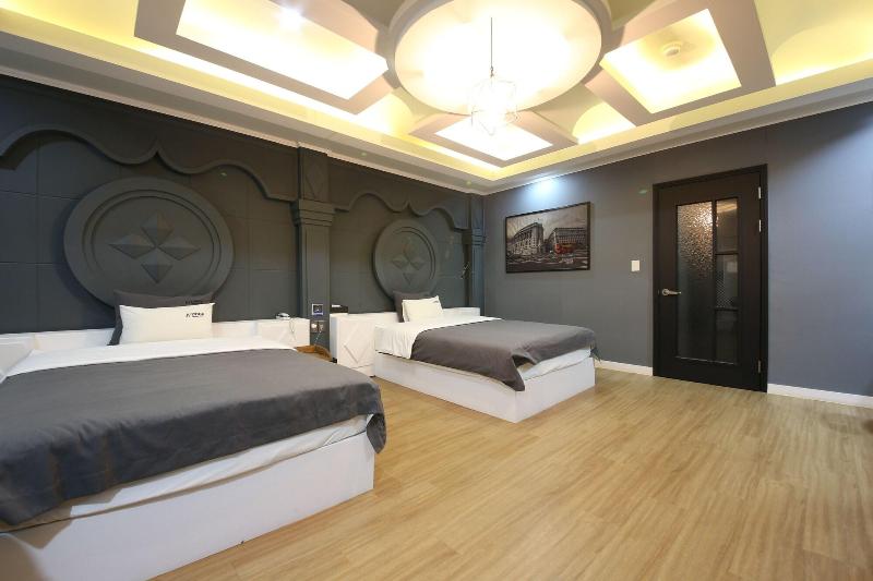 Instar Hotel Yangsan image