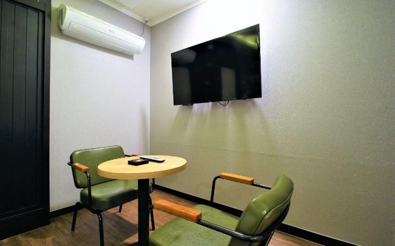 Instar Hotel Yangsan image