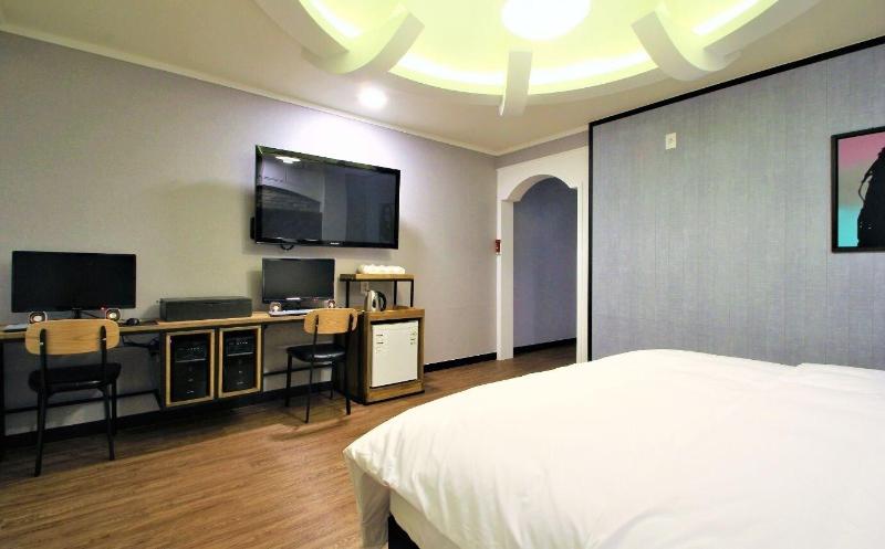 Instar Hotel Yangsan image