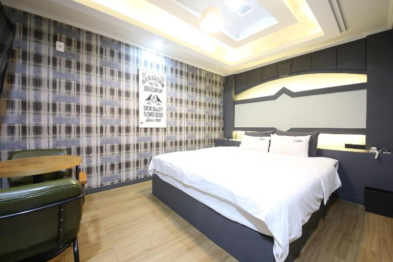 Instar Hotel Yangsan image