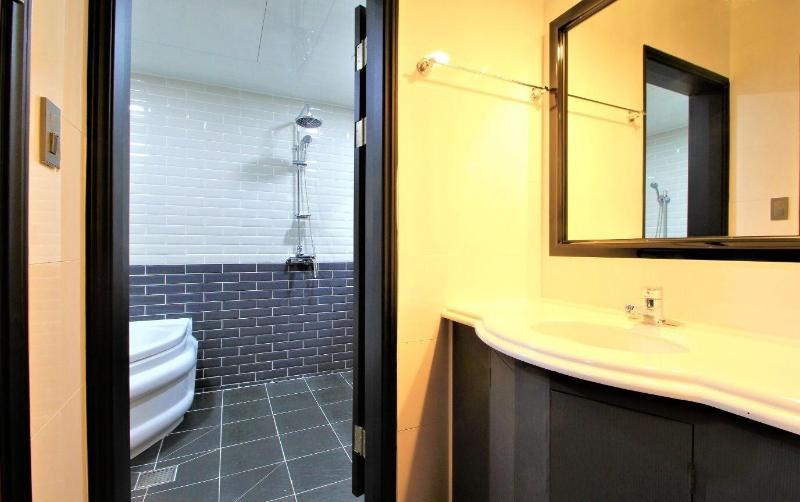 Instar Hotel Yangsan image