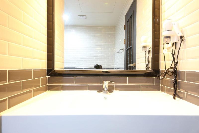 Instar Hotel Yangsan image