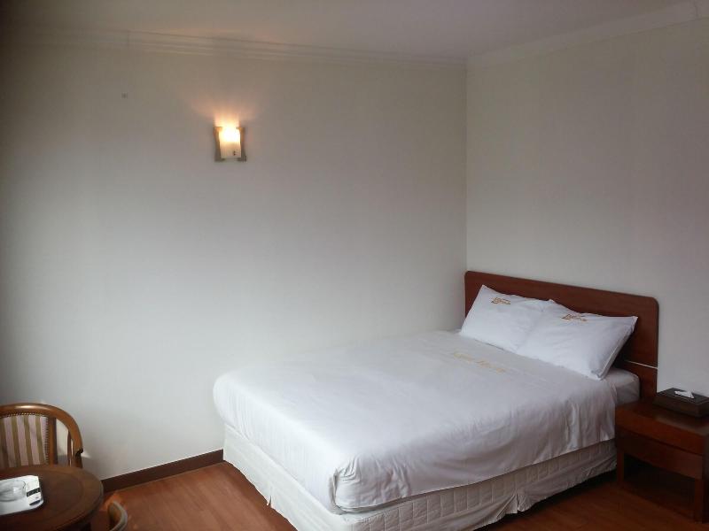 Lighthouse Hotel image