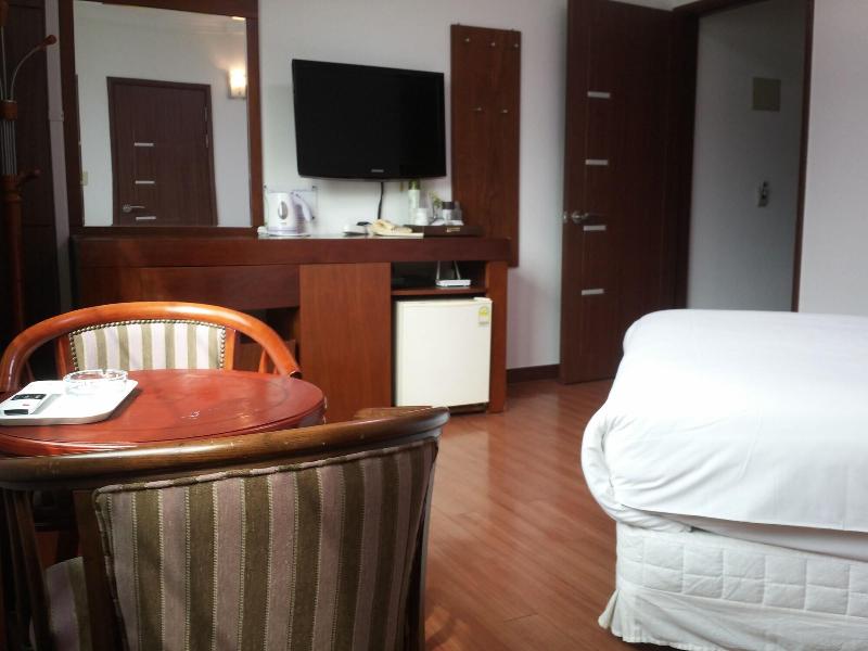 Lighthouse Hotel image