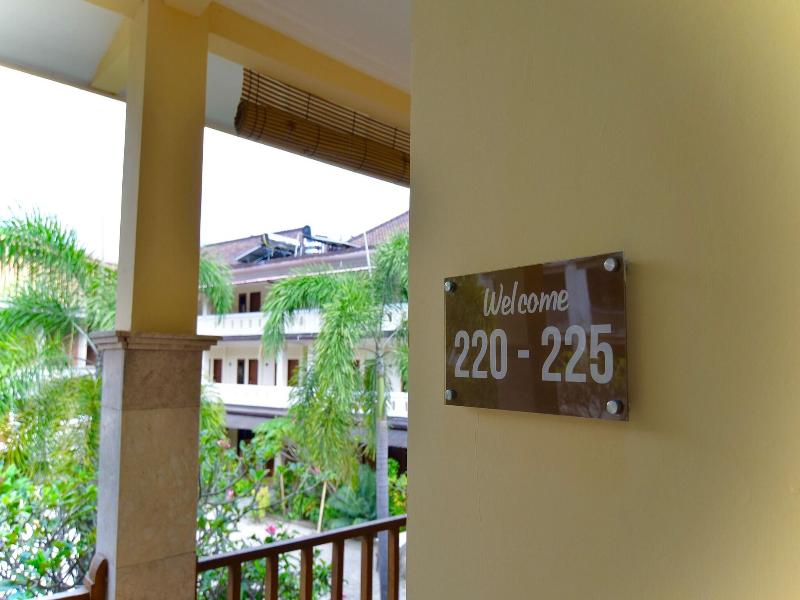Central Inn image