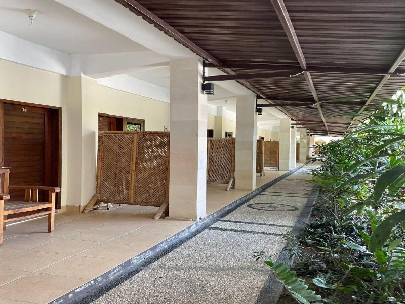 Central Inn image