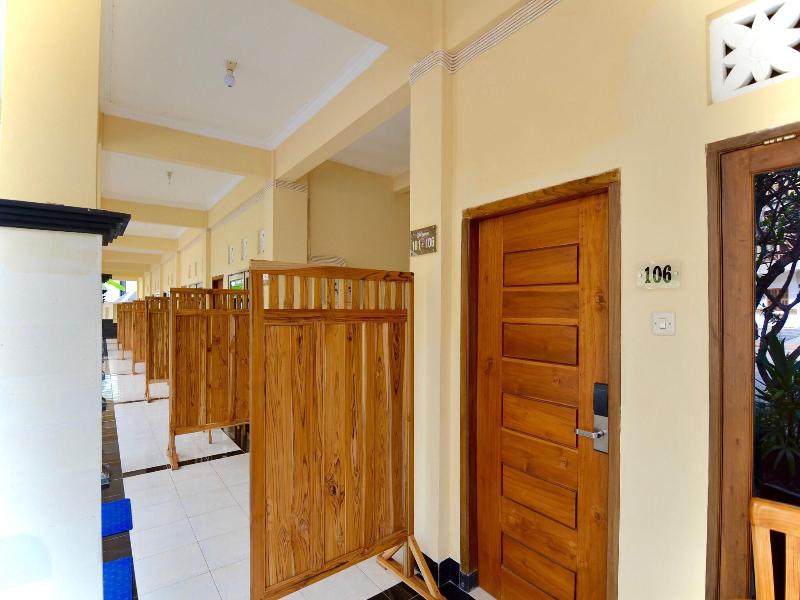 Central Inn image