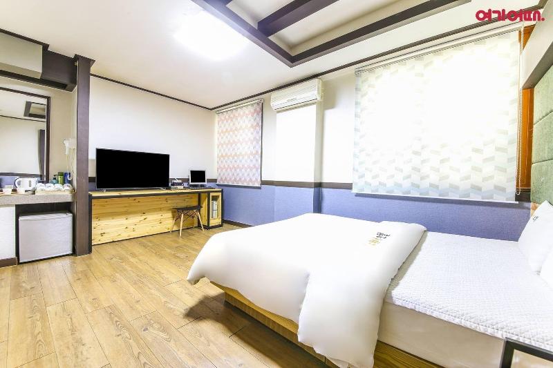 Theme Motel image