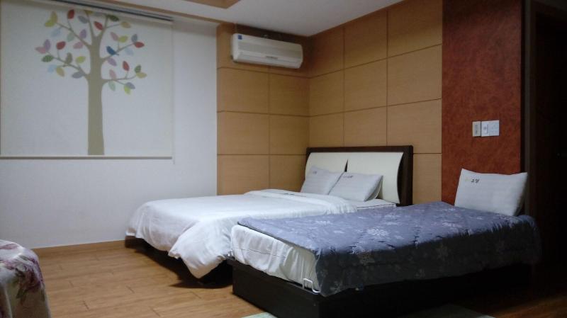 Theme Motel image