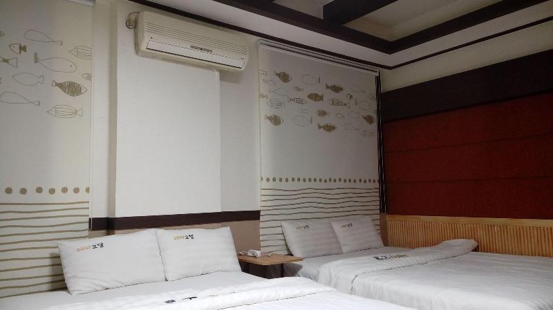 Theme Motel image