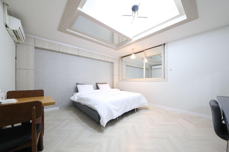 Eco Hotel image