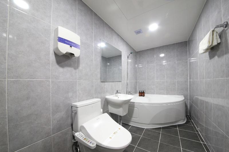 Eco Hotel image