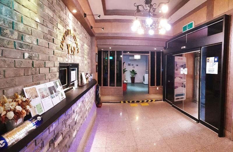 VIP Hotel Mok-po image