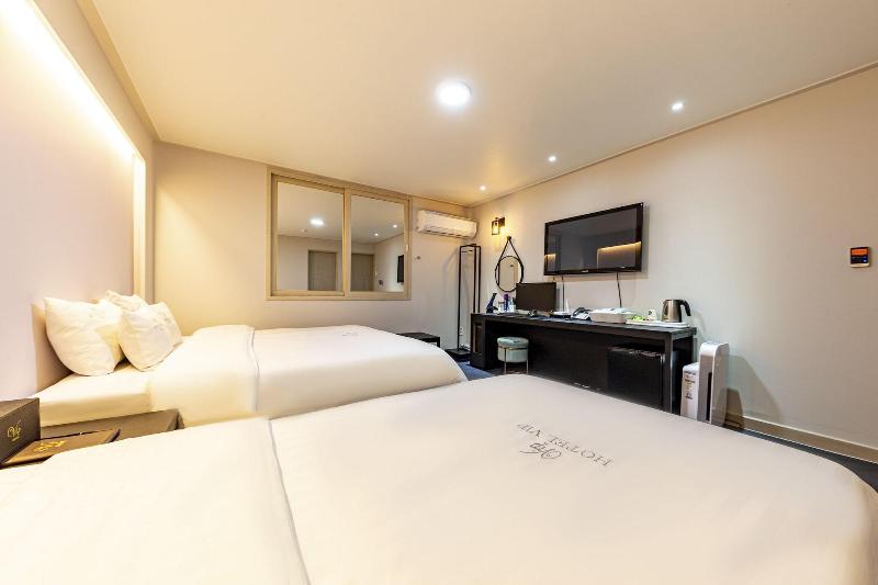 VIP Hotel Mok-po image